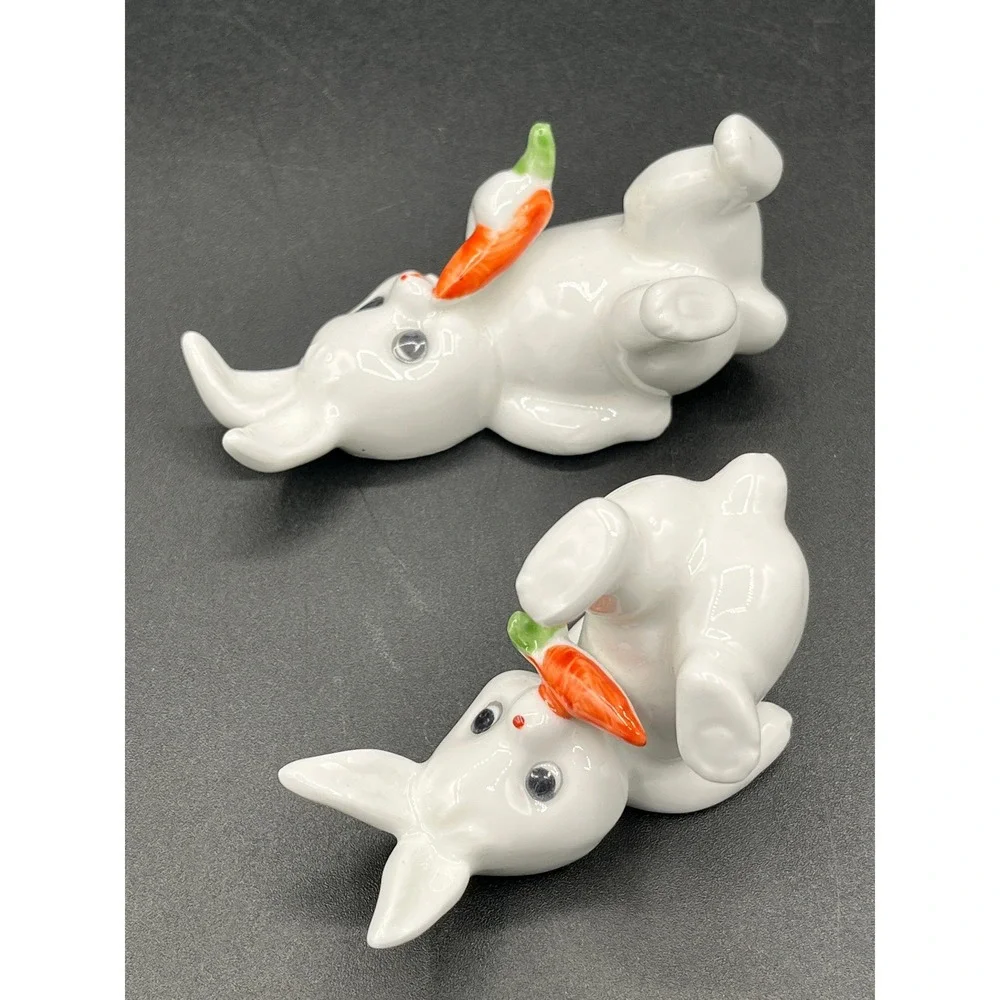 Vtg Easter Bunny Porcelain Figurine Set of‎ 2 White Rabbit Carrot Playful In Box